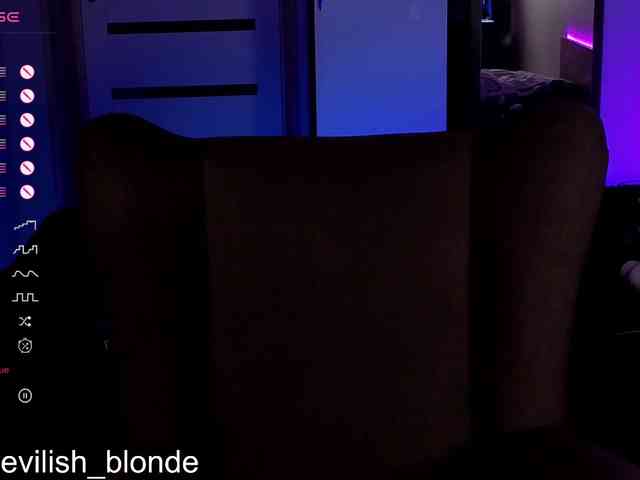 MikaKisa66624 webcam