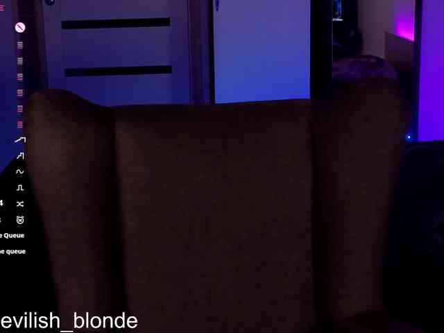 MikaKisa66624 webcam