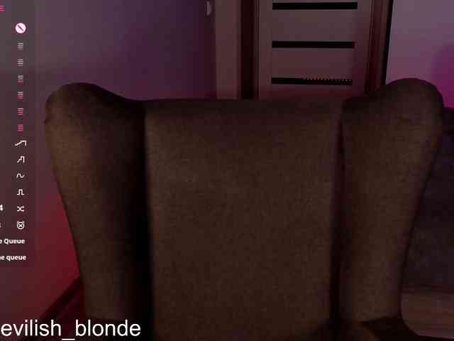 MikaKisa66624 webcam