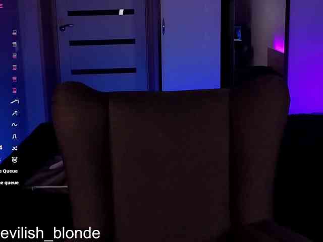 MikaKisa66624 webcam