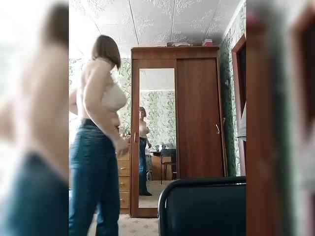 Ladyassell webcam