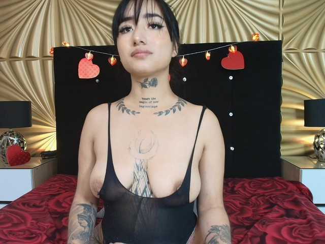 emmily-keller's BongaCams show and profile