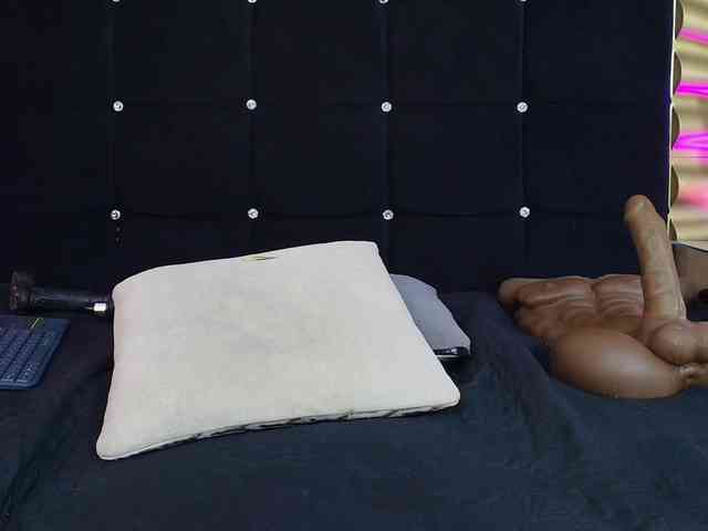 emmily-keller webcam