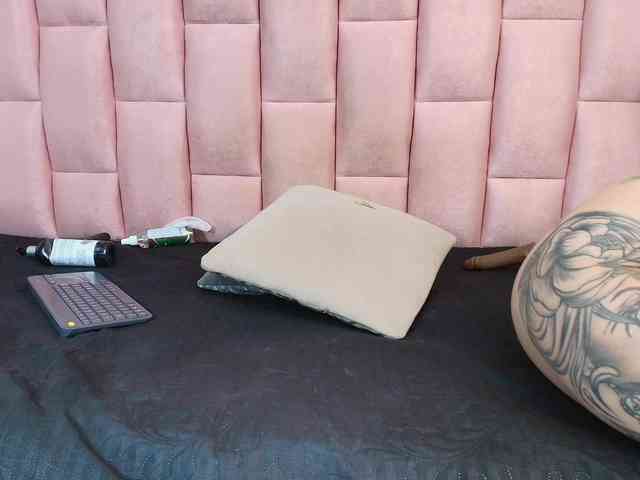 emmily-keller webcam