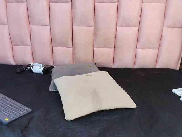 emmily-keller webcam