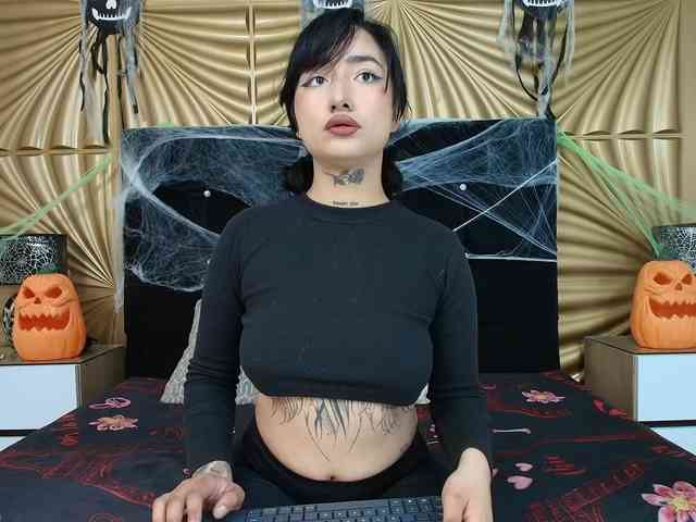 emmily-keller webcam