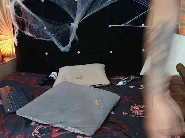 emmily-keller webcam