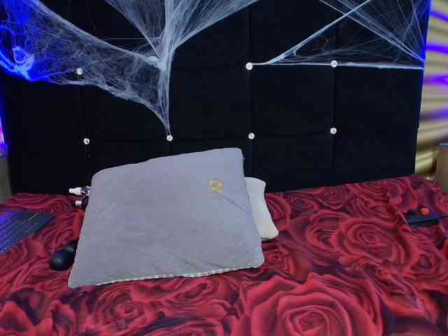 emmily-keller webcam