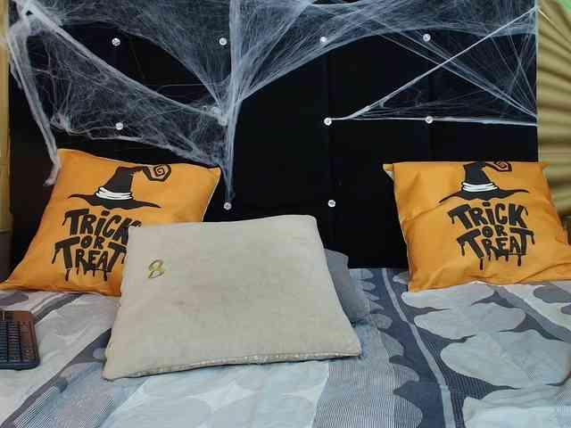 emmily-keller webcam