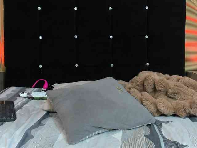 emmily-keller webcam