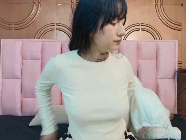 emmily-keller webcam