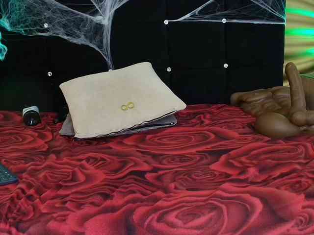 emmily-keller webcam