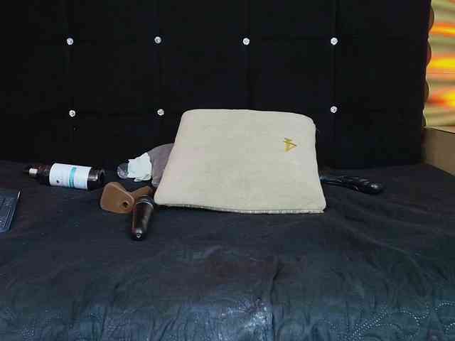 emmily-keller webcam