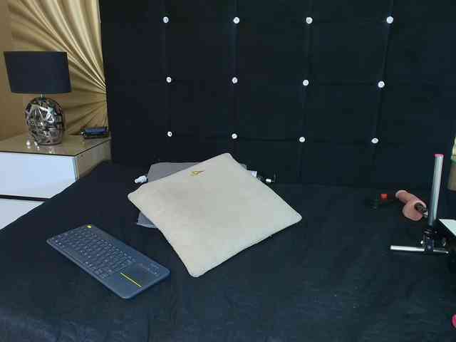 emmily-keller webcam