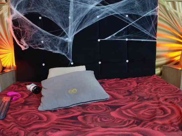 emmily-keller webcam