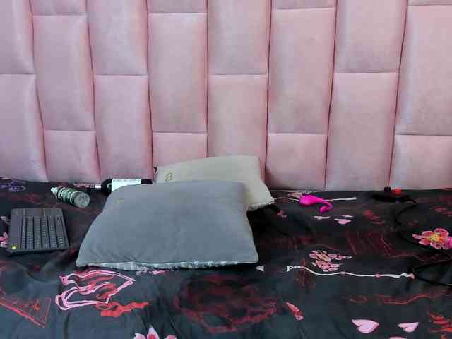 emmily-keller webcam