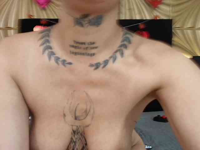 emmily-keller webcam