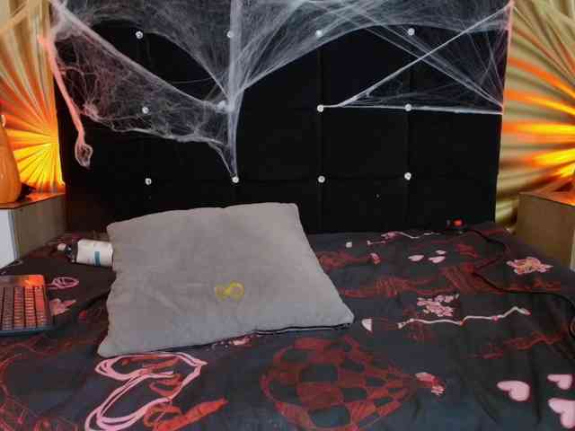 emmily-keller webcam