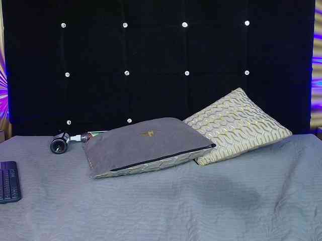 emmily-keller webcam