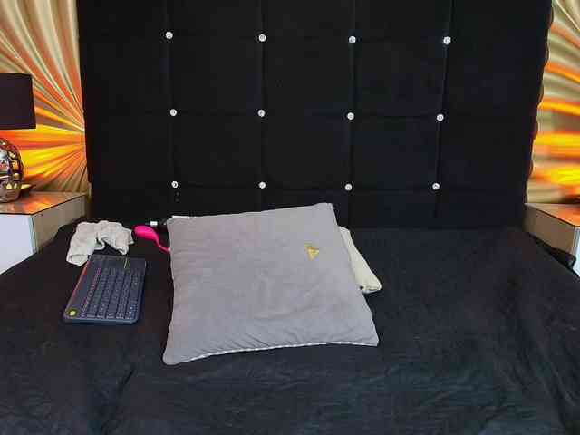 emmily-keller webcam