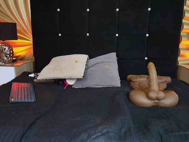 emmily-keller webcam