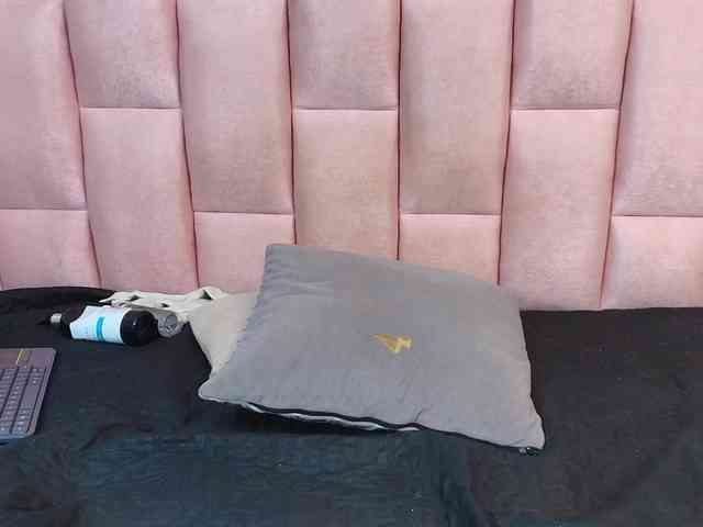 emmily-keller webcam