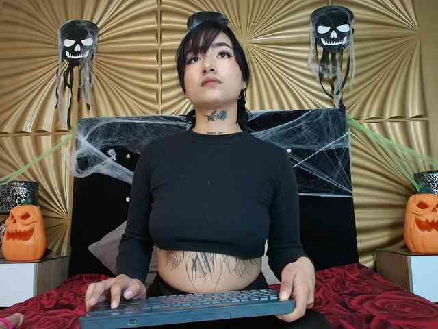 emmily-keller webcam