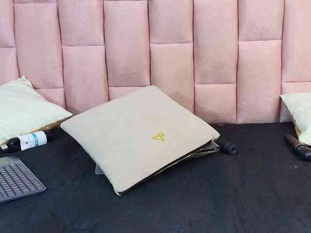 emmily-keller webcam