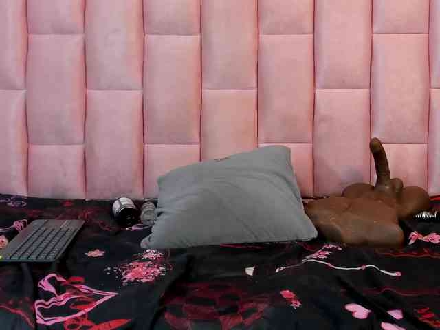 emmily-keller webcam