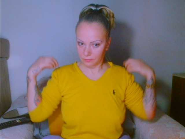 alicesensuel's BongaCams show and profile