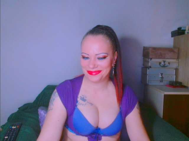 alicesensuel's BongaCams show and profile