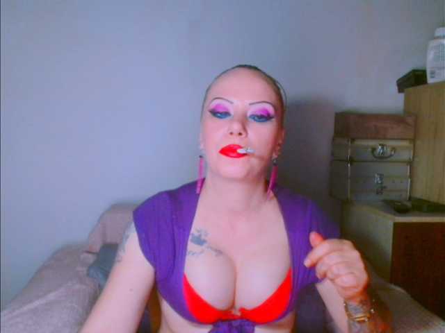 alicesensuel's BongaCams show and profile