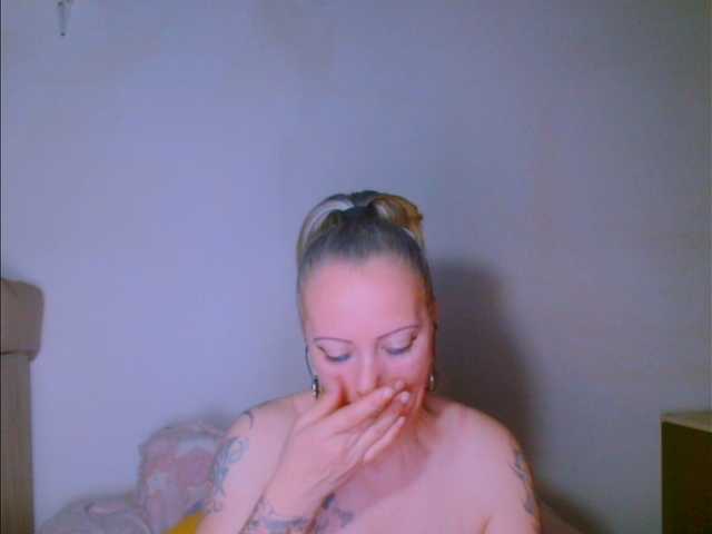 alicesensuel's BongaCams show and profile