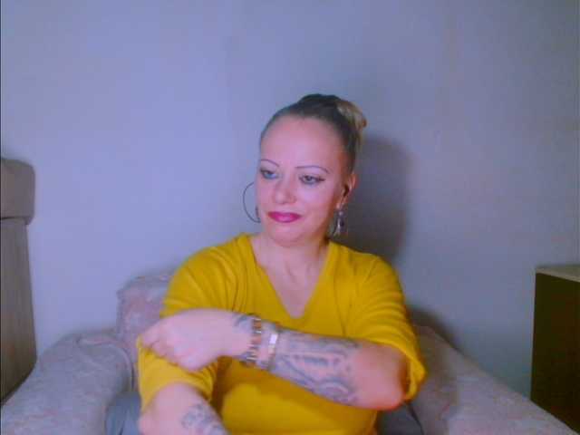 alicesensuel's BongaCams show and profile