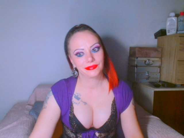 alicesensuel's BongaCams show and profile