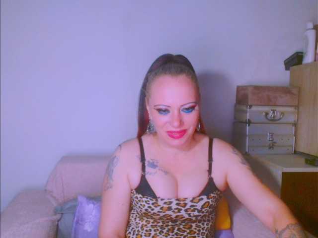 alicesensuel's BongaCams show and profile