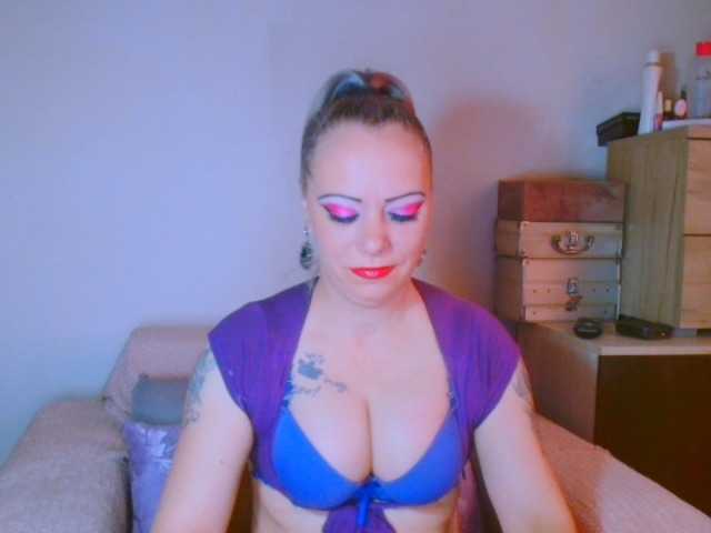 alicesensuel's BongaCams show and profile
