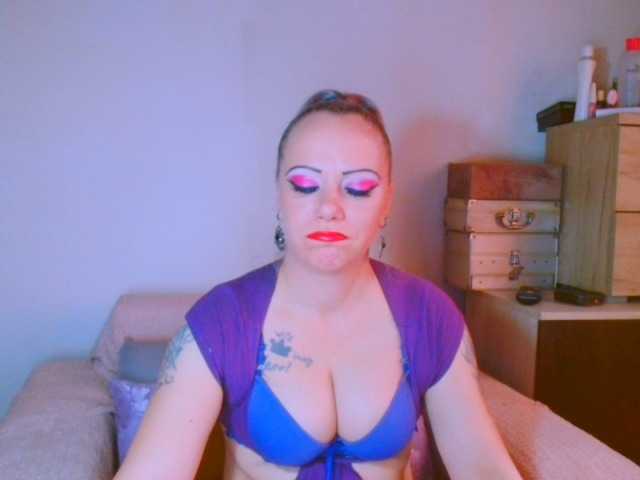 alicesensuel's BongaCams show and profile