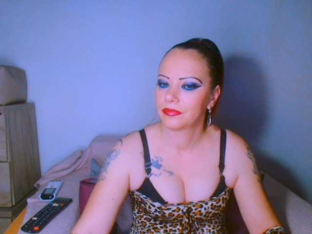 alicesensuel's BongaCams show and profile