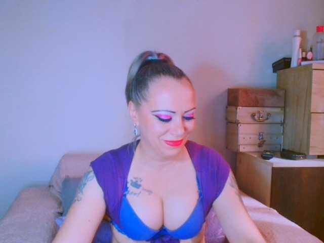 alicesensuel's BongaCams show and profile