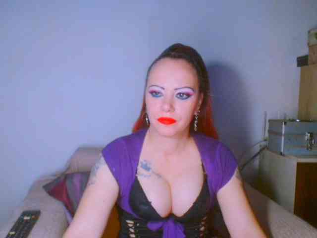 alicesensuel Live Webcam on BongaCams