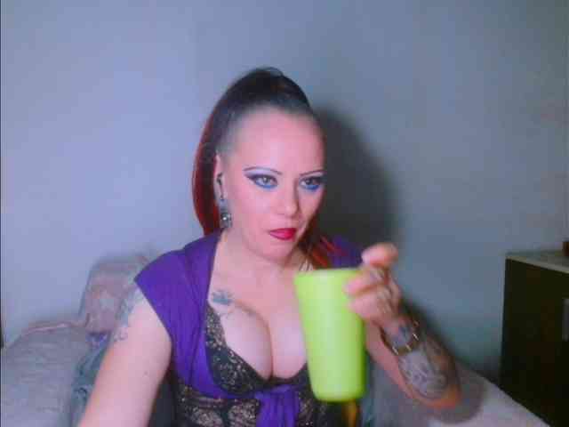 alicesensuel Live Webcam on BongaCams