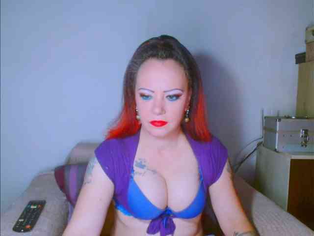 alicesensuel Live Webcam on BongaCams