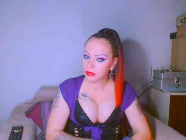 alicesensuel Live Webcam on BongaCams