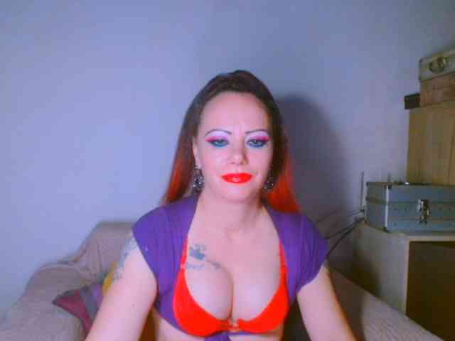 alicesensuel Live Webcam on BongaCams