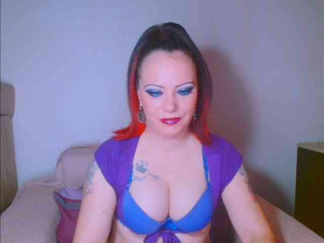 alicesensuel Live Webcam on BongaCams