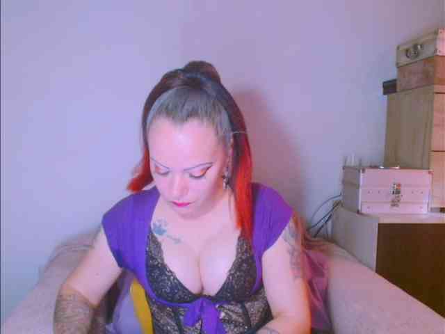 alicesensuel Live Webcam on BongaCams