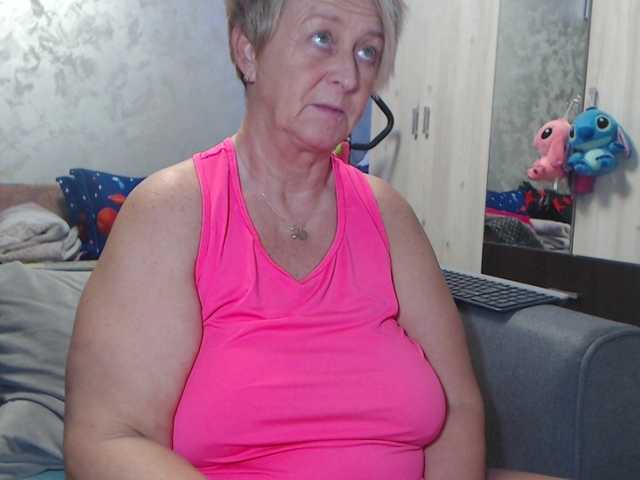 LovePinkLilli's BongaCams show and profile