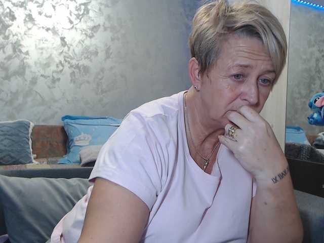 LovePinkLilli's BongaCams show and profile