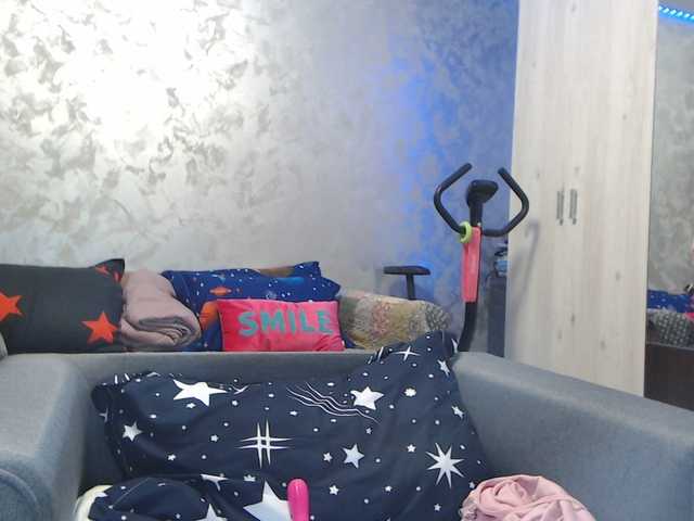 LovePinkLilli's BongaCams show and profile